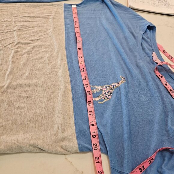 Lilly Pulitzer Blue Gray Long Sleeve Top Tee Giraffe XX Lilly Medium - Picture 8 of 10